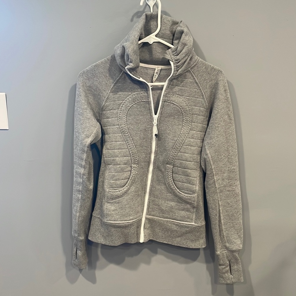 Lululemon zip up sweatshirt Size 4